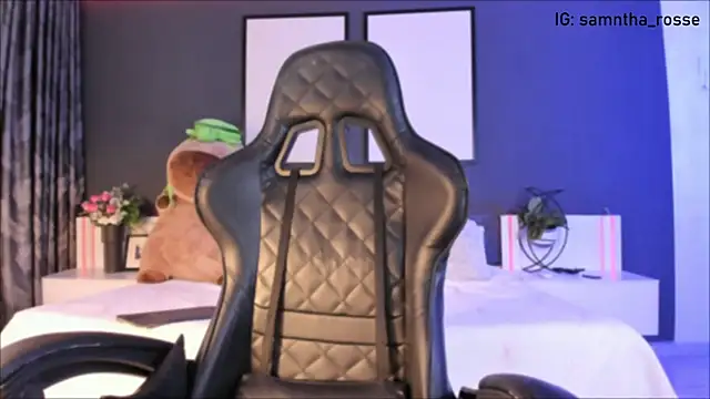 Leyli Doll online show from October 2, 2025, 8:38 pm