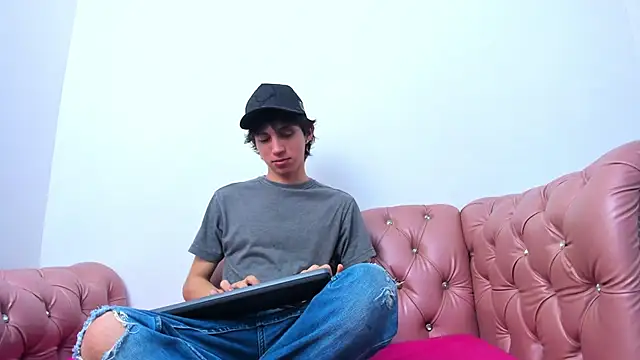 JeanRam18 online show from March 14, 2025, 12:18 pm