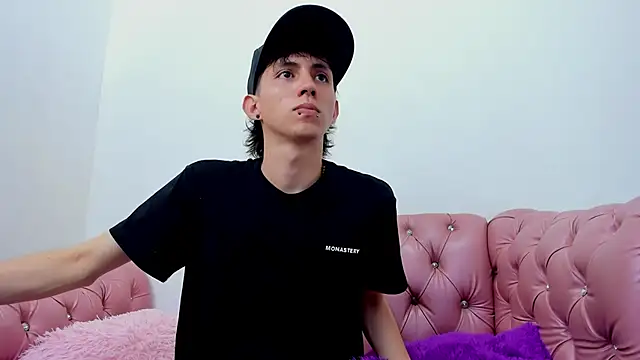 JeanRam18 online show from March 21, 2025, 7:57 pm