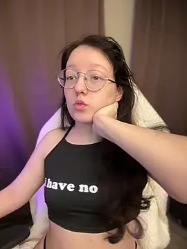 emigooflordXD online show from December 18, 2024, 6:32 am