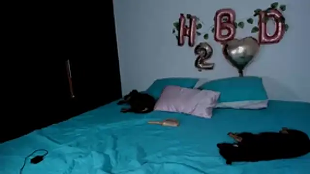 Lauren A online show from December 17, 2025, 8:59 pm