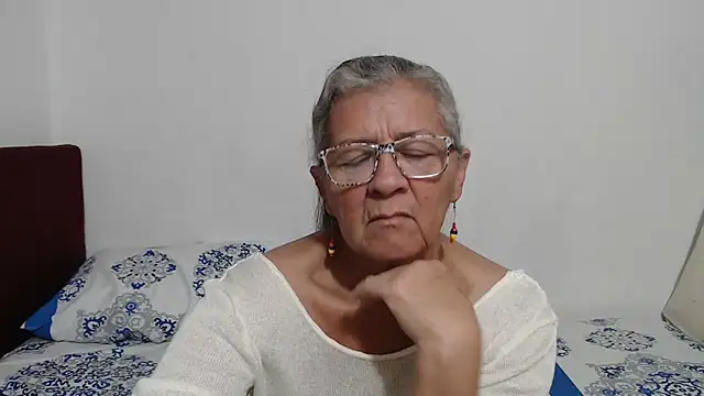 candy mature  online show from April 21, 2026, 9:26 am