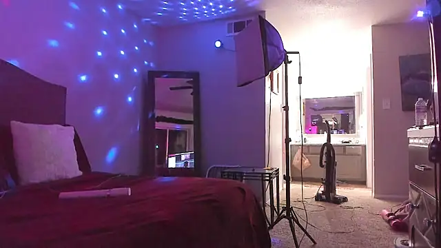 yiauana online show from April 21, 2026, 8:09 am