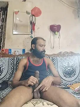 BadBoySmoker7070 online show from October 8, 2025, 10:13 am