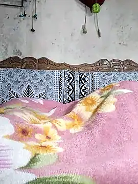 BadBoySmoker7070 online show from February 8, 2026, 1:03 pm