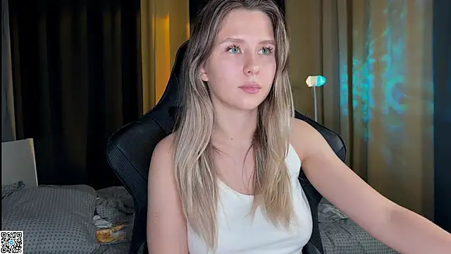 Ameliia castro online show from October 8, 2025, 1:53 pm