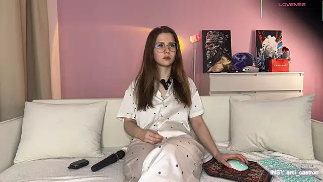 Ameliia castro online show from March 26, 2026, 3:23 am