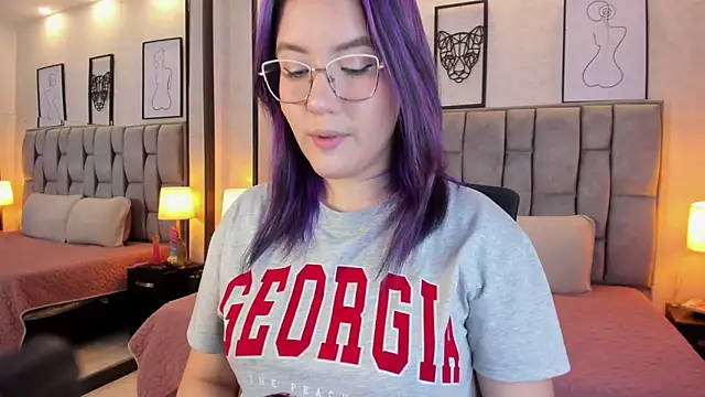 sweet--emily online show from February 6, 2025, 3:48 am