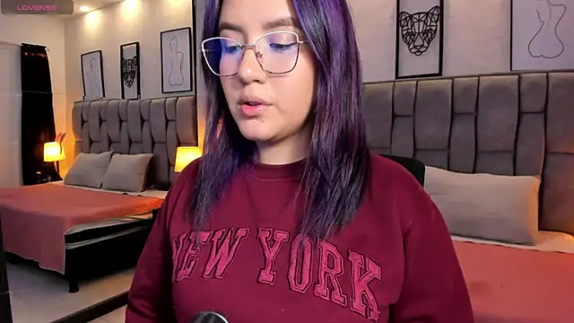 sweet--emily online show from February 20, 2025, 4:18 am