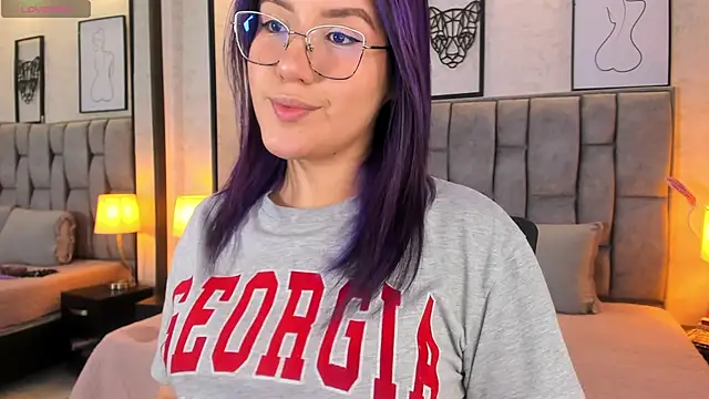 sweet--emily online show from March 12, 2025, 3:46 am