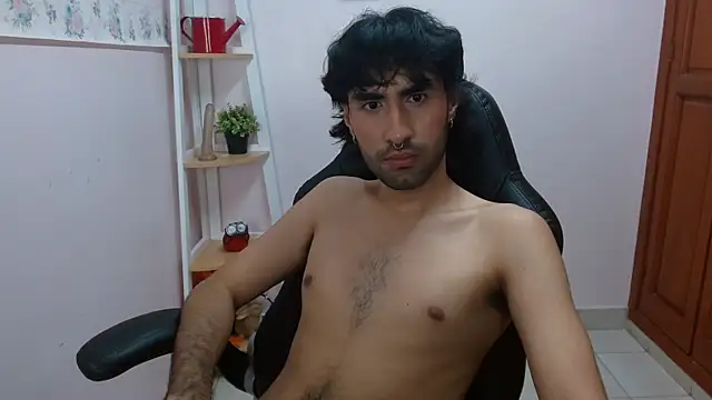 MilanZaire online show from December 18, 2024, 6:43 am