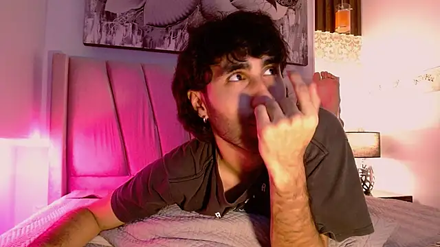 MilanZaire online show from December 30, 2024, 9:08 pm