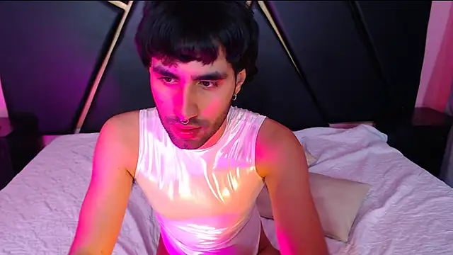 MilanZaire online show from January 24, 2025, 8:22 pm