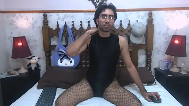 MilanZaire online show from February 27, 2025, 12:43 am