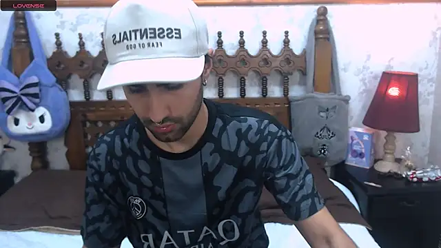 MilanZaire online show from February 28, 2025, 12:54 am