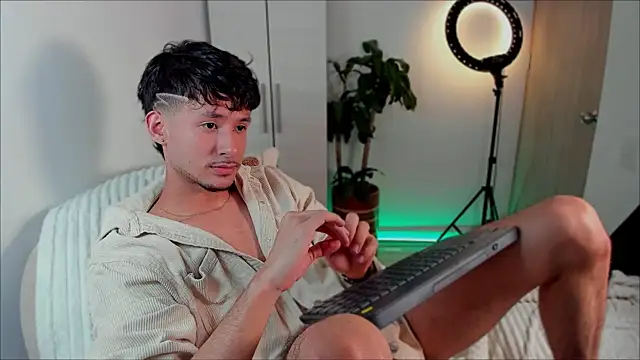 dimitri targaryen online show from January 6, 2025, 3:42 am