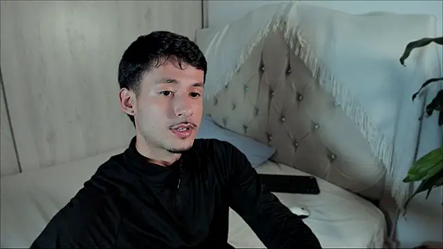 Snapshot of dimitri_targaryen chatting on July 21, 2026, 6:05 am dimitri targaryen online show from July 21, 2026, 6:05 am