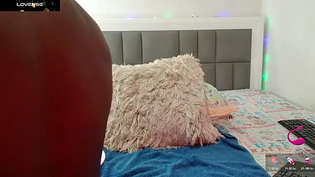 nicolaskan online show from February 25, 2026, 12:37 pm