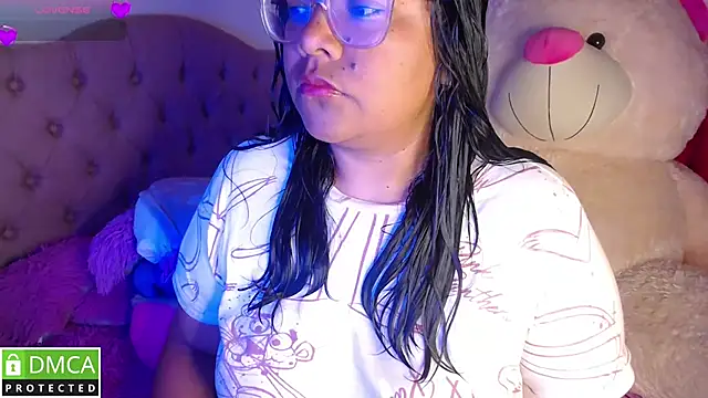 KittyHot20 online show from November 28, 2025, 1:03 pm