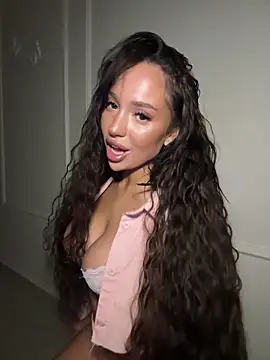 CardiSweetBaby online show from October 14, 2025, 6:20 pm