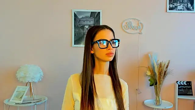 Snapshot of AnabelHun chatting on May 23, 2026, 5:45 am AnabelHun online show from May 23, 2026, 5:45 am