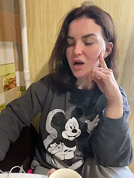 Karolina llove online show from December 6, 2024, 8:59 am