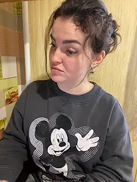 Karolina llove online show from December 6, 2024, 12:05 pm