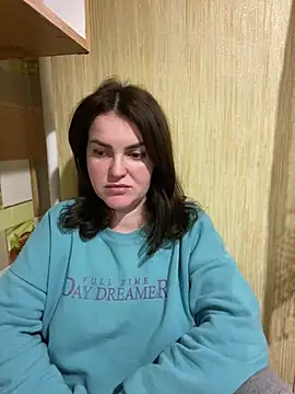 Karolina llove online show from February 8, 2025, 9:36 pm