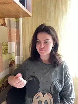 Karolina llove online show from March 11, 2025, 9:13 am