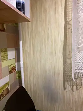 Karolina llove online show from March 12, 2025, 4:02 pm