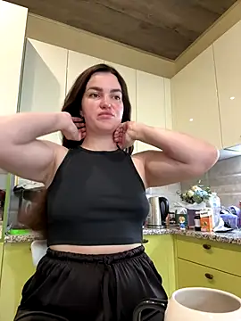 Karolina llove online show from October 19, 2025, 8:15 am