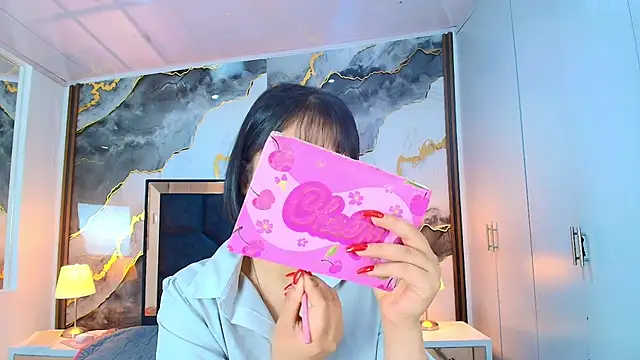 lina bedoya  online show from July 9, 2026, 11:47 am