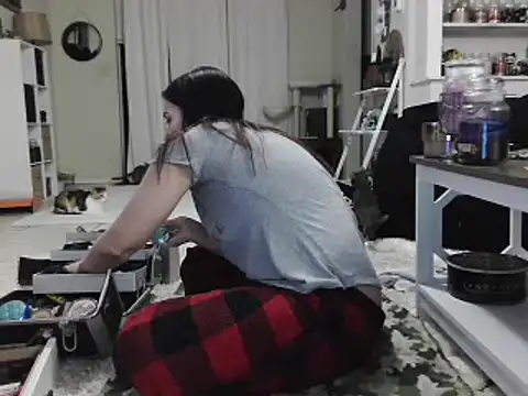 CrystalLakeXO online show from January 17, 2025, 10:11 am