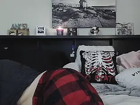 CrystalLakeXO online show from March 7, 2025, 6:24 am