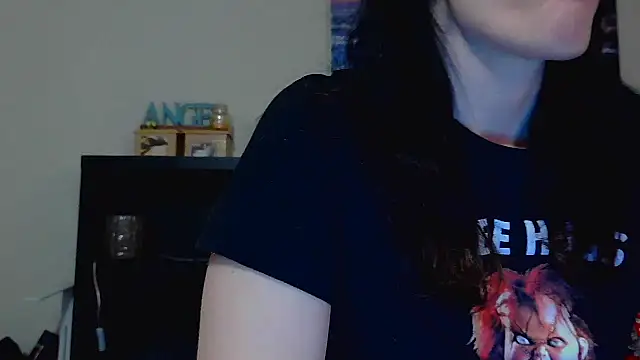 CrystalLakeXO online show from October 16, 2025, 4:35 am