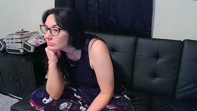 CrystalLakeXO online show from March 4, 2026, 9:04 am