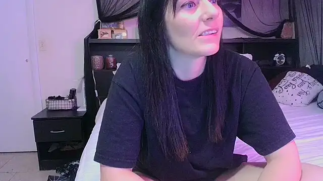 CrystalLakeXO online show from April 20, 2026, 6:27 am