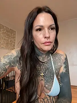 Snapshot of AileenInkOfficial chatting on February 12, 2025, 2:10 pm AileenInkOfficial online show from February 12, 2025, 2:10 pm