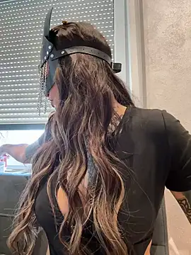 Snapshot of AileenInkOfficial chatting on February 27, 2025, 10:04 am AileenInkOfficial online show from February 27, 2025, 10:04 am