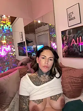 Snapshot of AileenInkOfficial chatting on March 10, 2025, 5:50 pm AileenInkOfficial online show from March 10, 2025, 5:50 pm