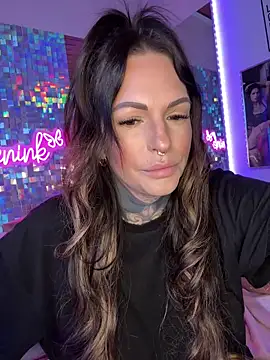 Snapshot of AileenInkOfficial chatting on March 15, 2025, 7:09 am AileenInkOfficial online show from March 15, 2025, 7:09 am