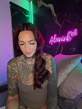 Snapshot of AileenInkOfficial chatting on October 17, 2025, 6:54 pm AileenInkOfficial online show from October 17, 2025, 6:54 pm