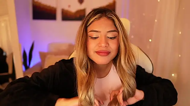 SaraParisi online show from December 28, 2024, 12:47 am