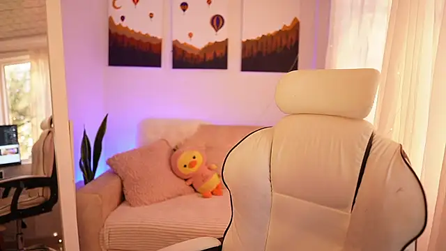 SaraParisi online show from January 8, 2025, 10:37 pm