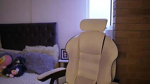 SaraParisi online show from March 16, 2025, 10:53 pm