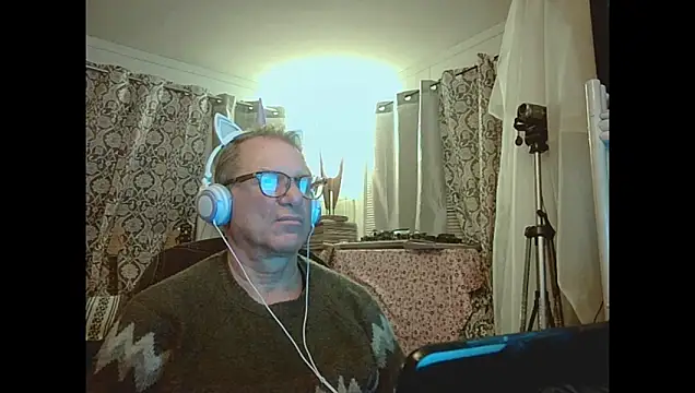 Snapshot of coryassman chatting on April 23, 2026, 7:52 am coryassman online show from April 23, 2026, 7:52 am