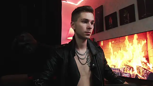 Joseph  Quinn online show from September 17, 2025, 8:05 am