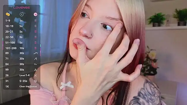 arielabradberry online show from October 14, 2025, 1:01 pm