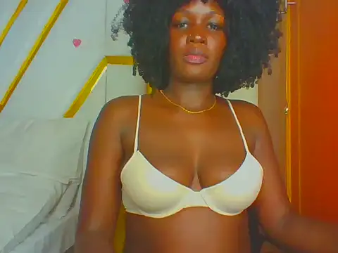 cutesmiling online show from March 13, 2026, 2:12 pm