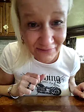 Lotus-blume1 online show from October 7, 2025, 8:33 am